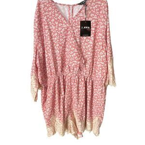 NWT J.NNA size 2X jumpsuit Romper floral bell sleeves lace.